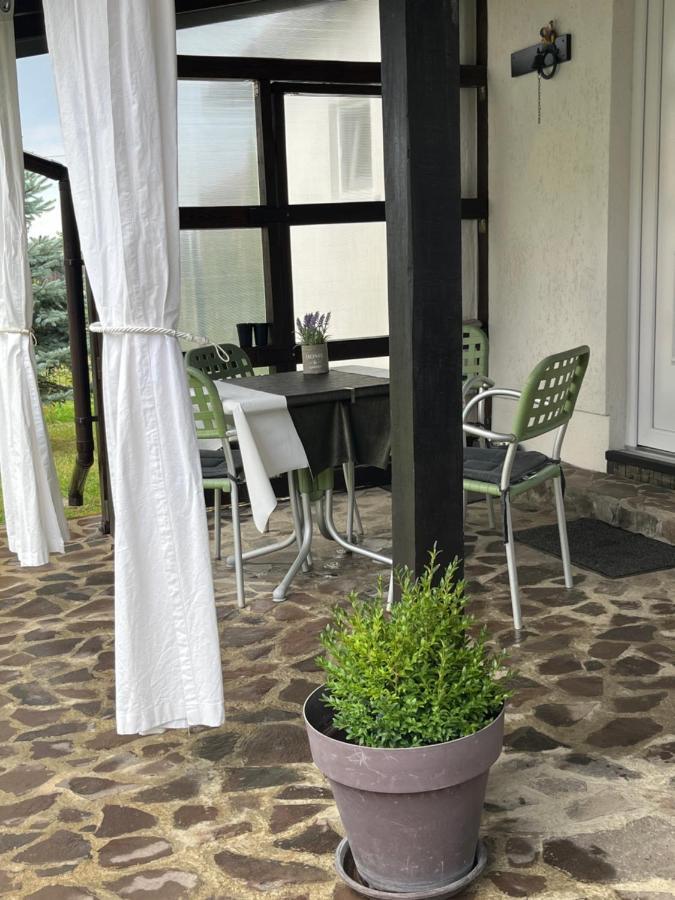 Charmante Petite Maison Transylvanie Villa Sacele Exterior photo